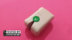 Test - Medisana PM 100 connect Pulsoximeter Seitenansicht Pulsoximeter - © www.lifetester.net