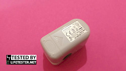 Test - Medisana PM 100 connect Pulsoximeter Rückseite - © www.lifetester.net