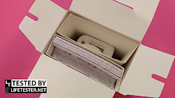 Test - Medisana PM 100 connect Pulsoximeter Verpackung geöffnet - erster Blick ins Innere - © www.lifetester.net