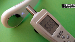 Im Test: tragbarer USB Nackenventilator in weiß mit 3 Leistungsstufen Lautstärke bei Stufe 1 - © www.lifetester.net