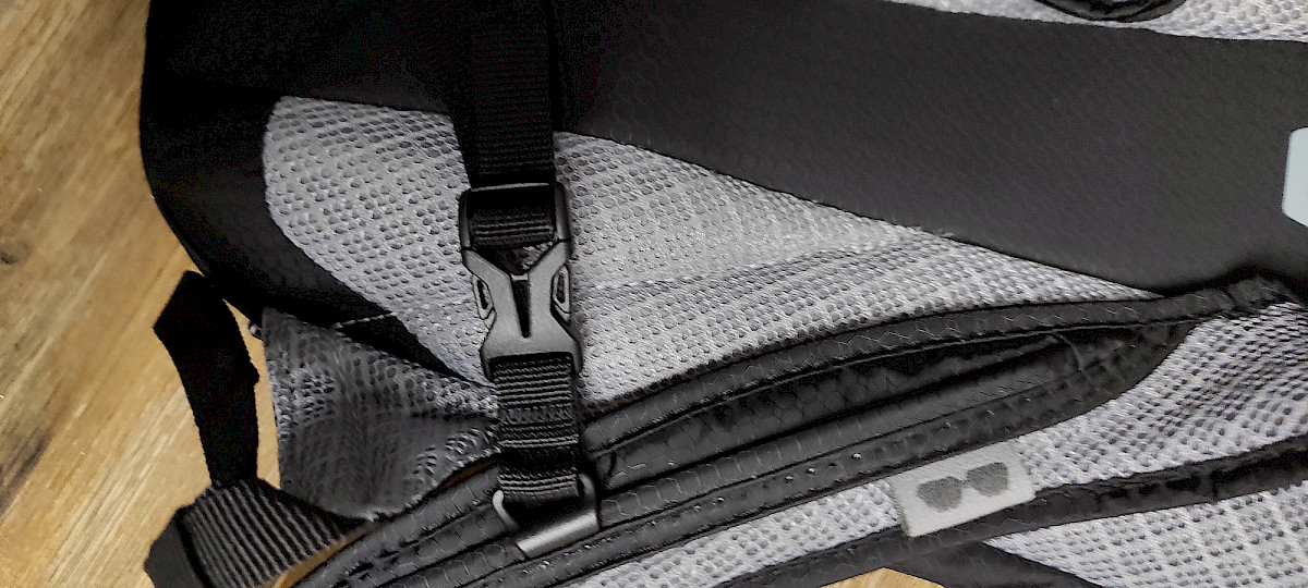 Deuter Road ONE Der perfekte Begleiter für kurze Fahrradtouren Ein kompakter, leichter