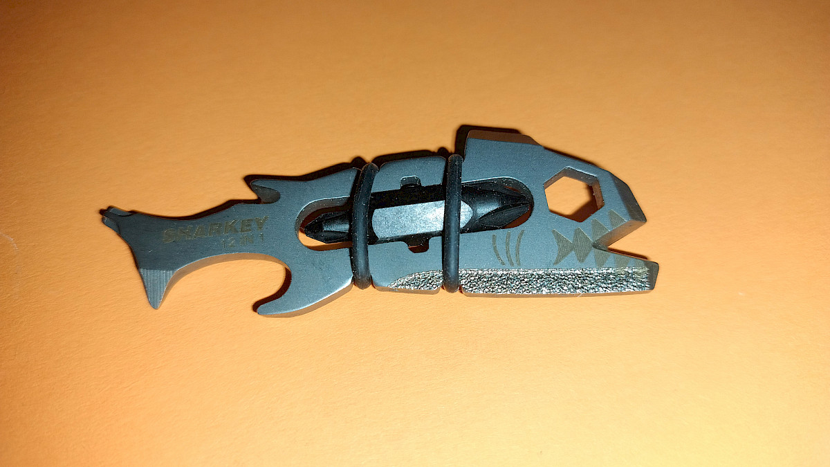 Das True Utility TU214 Sharkey 12 in-1 Multitool im Detail