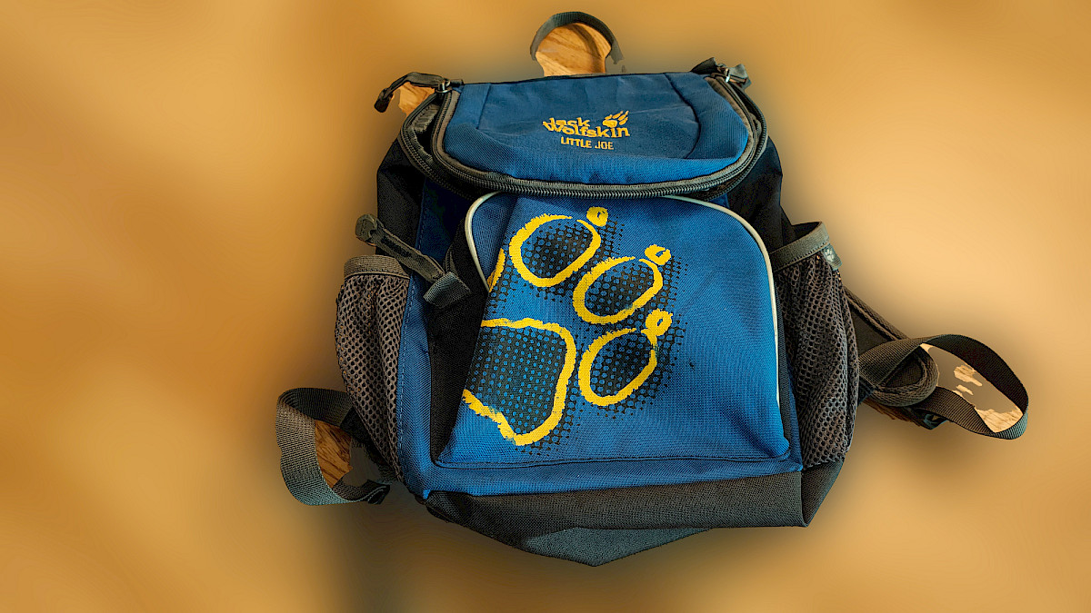 Der Jack Wolfskin Little Joe überzeugt auf den ersten Blick mit seinem robusten, kinderfreundlichen Design und der markanten Tatzen-Grafik – ein echtes Highlight für kleine Abenteurer.