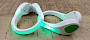 Zwei LED Schuhclip Lichter in grün von kwmobile - © lifetester.net